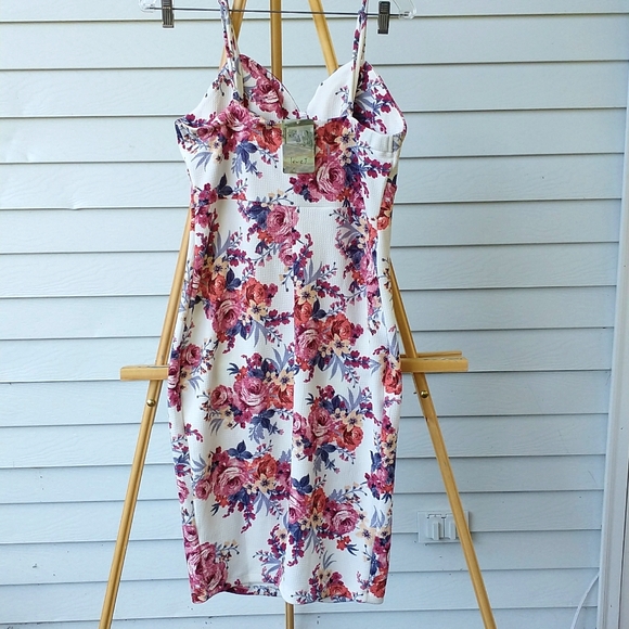 Midi Bodycon love J Floral White Party Dress with Ladder Cutouts - Picture 2 of 4